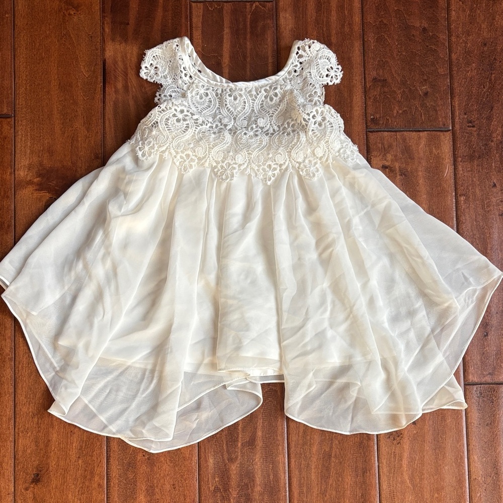 Toddler Girls White Lacy Flower Girl Dress